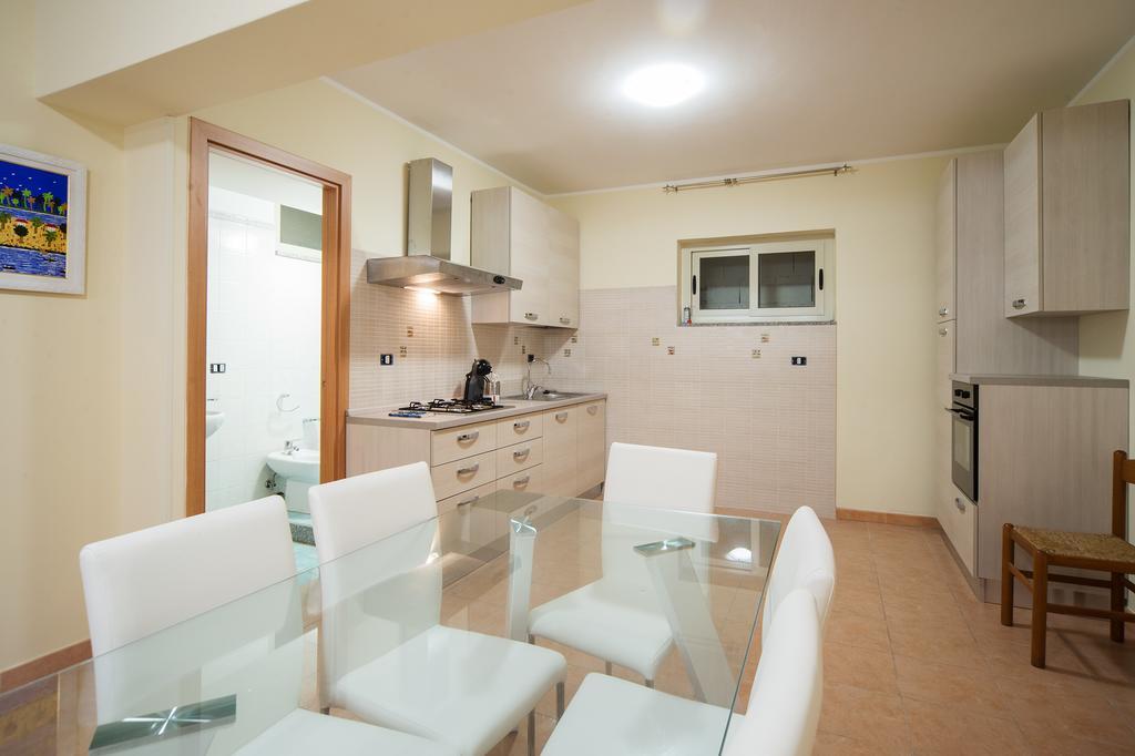 Appartamento Milly House Letojanni Esterno foto