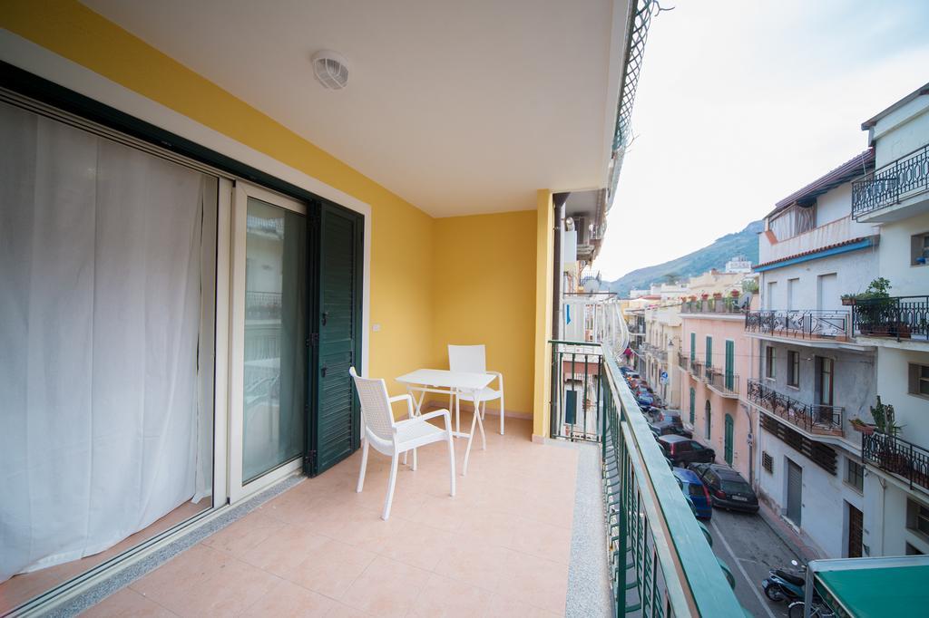 Appartamento Milly House Letojanni Esterno foto