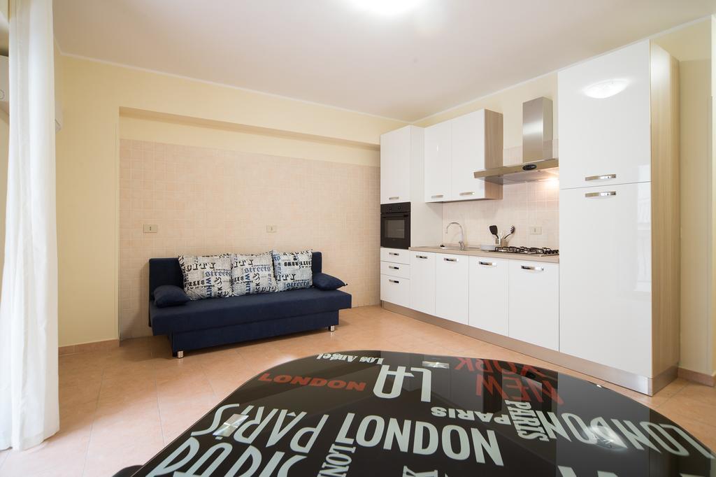 Appartamento Milly House Letojanni Esterno foto